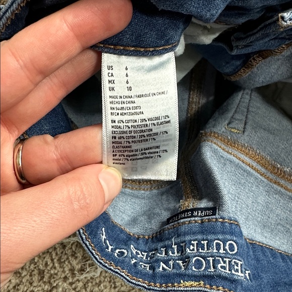 American Eagle Hi Rise Shortie Jean Shorts - Picture 4 of 4